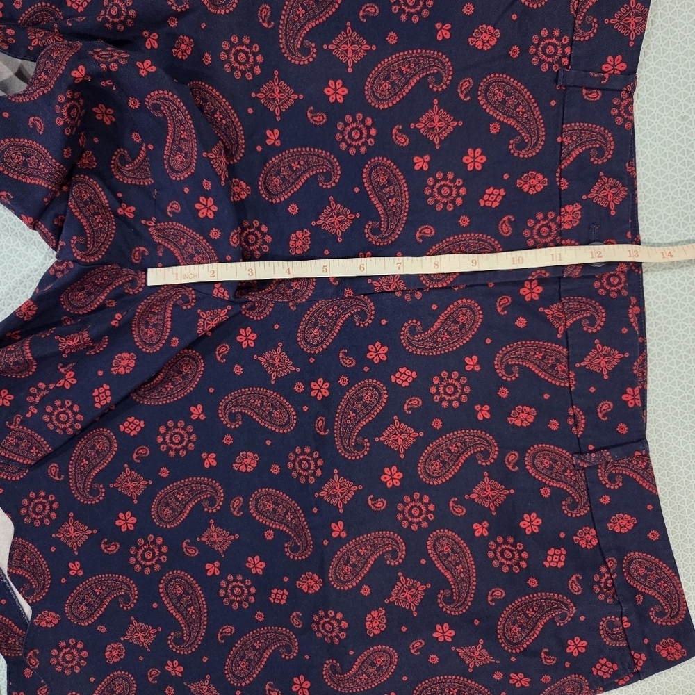 Talbots Women's Navy and Red Paisley Scallop-Trim Shorts Size 24W - Picture 6 of 12